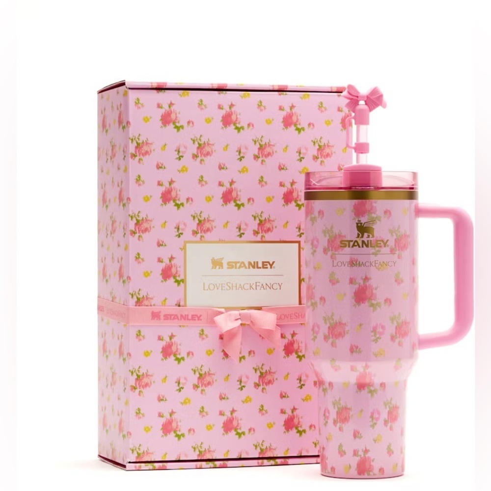 NWT new in box Stanley LoveShackFancy Pink Floral 40 ox Tumbler quencher bow